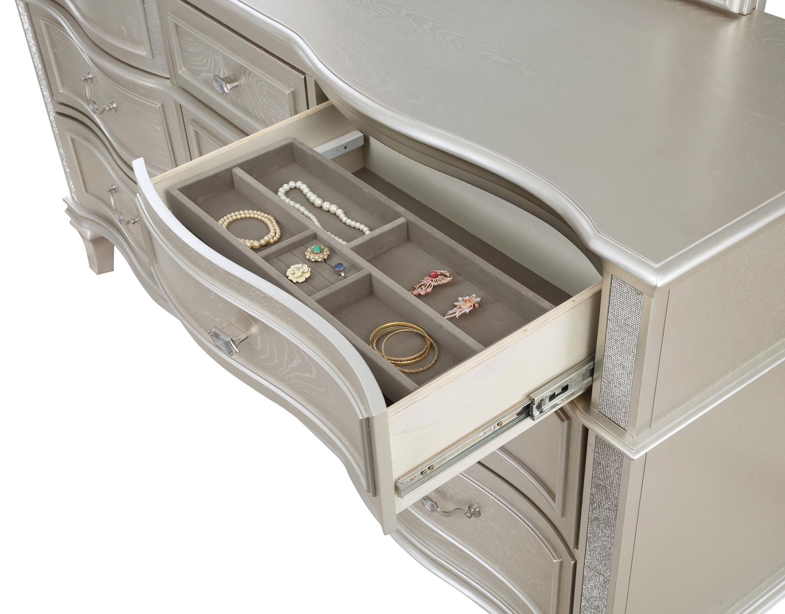 Evangeline 9-drawer Dresser with Mirror Silver Oak - Image 10