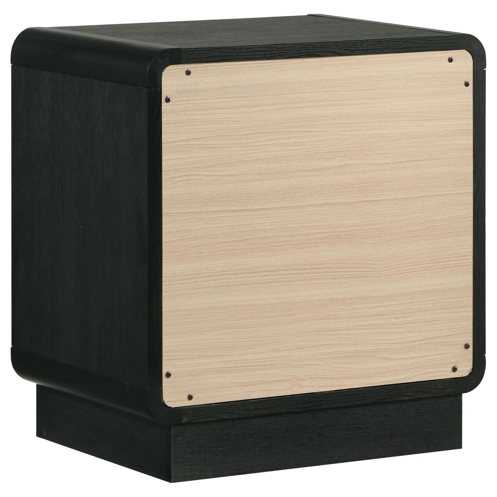 Cavelle Bedroom Set Black - Image 7