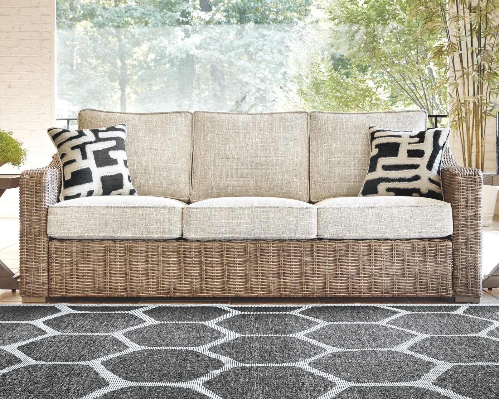 Beachcroft - Sofa With Cushion - Image 3