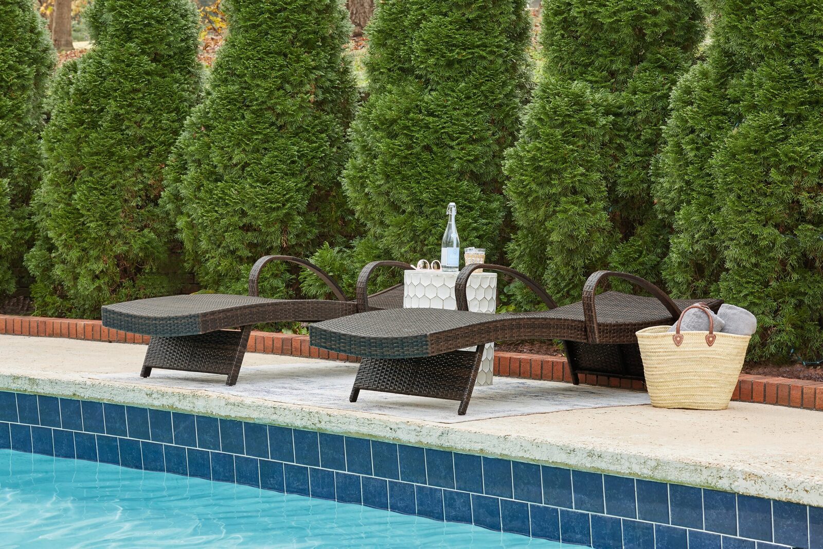 Kantana - Chaise Lounge - Image 9