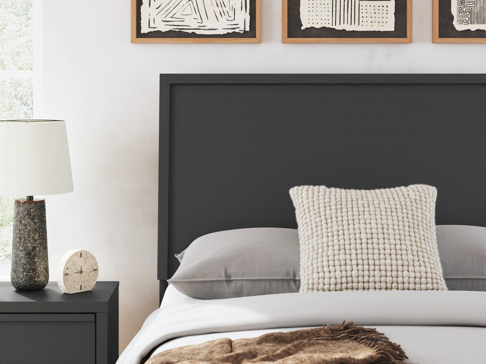 Danziar - Panel Bed With Low Footboard - Image 9