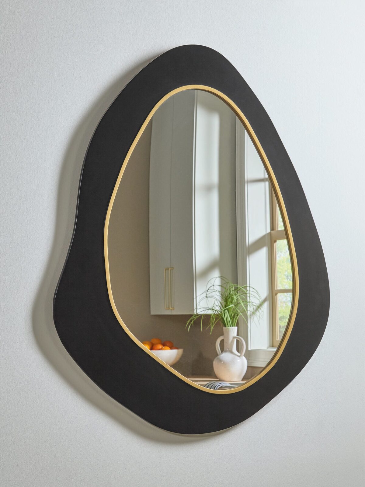 Kierlock - Accent Mirror - Black / Gold Finish - Image 2