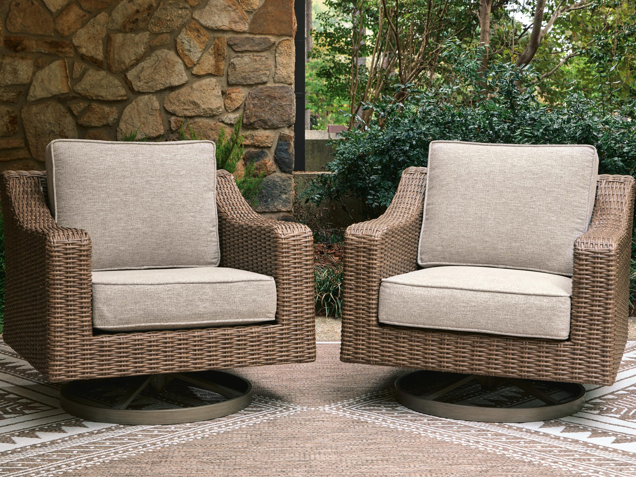 Laguna Heights - Swivel Lounge With Cushion - Beige - Image 5