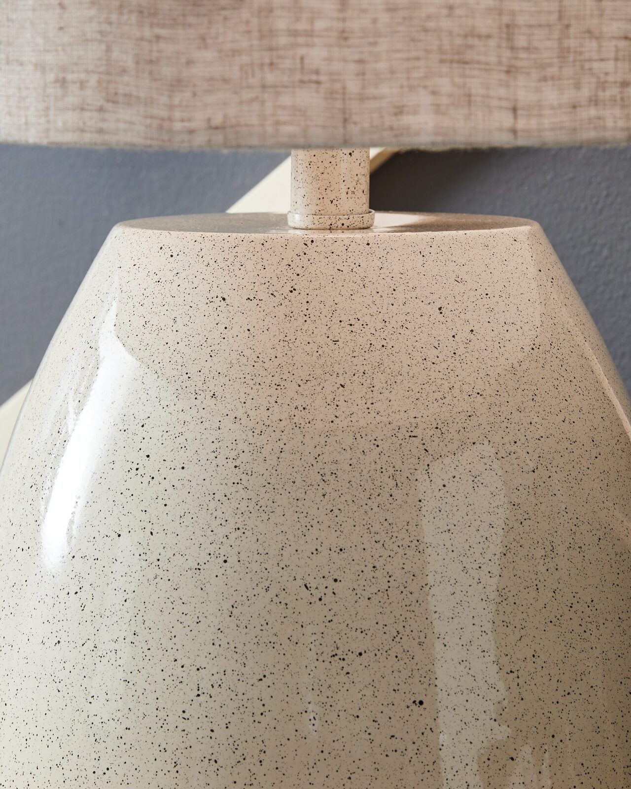 Linas - Metal Table Lamp - Cream / Beige - Image 3