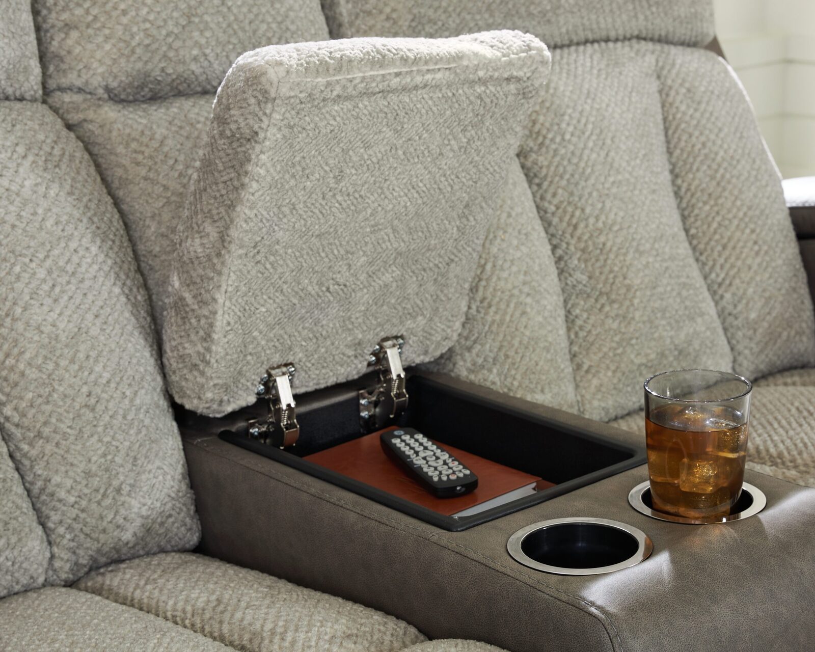 WhipLash - Power Reclining Loveseat With Console / Adj Headrest - Sisal - Image 6