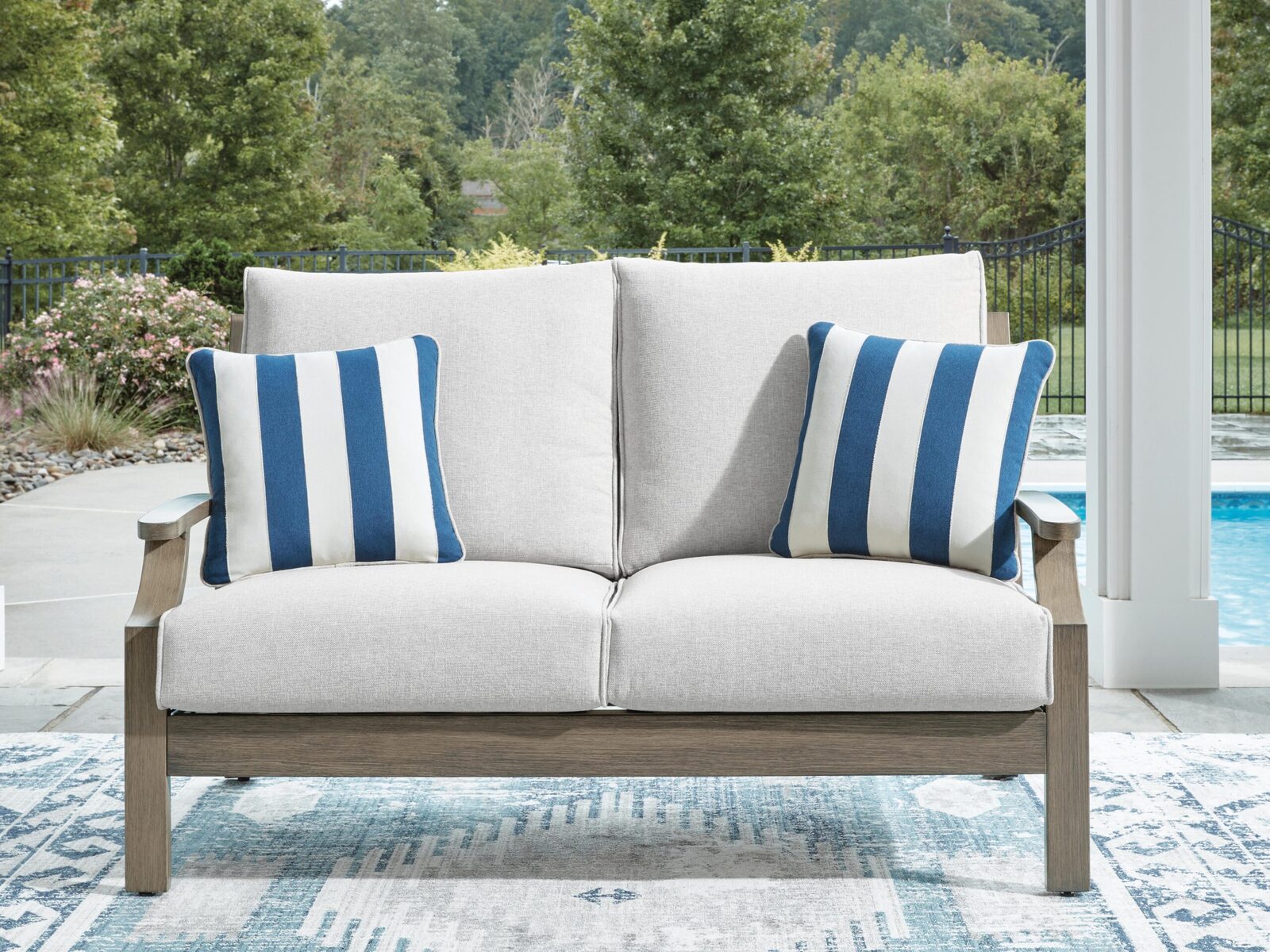 Rainier Ranch - Loveseat With Cushion - Brown / Beige - Image 2
