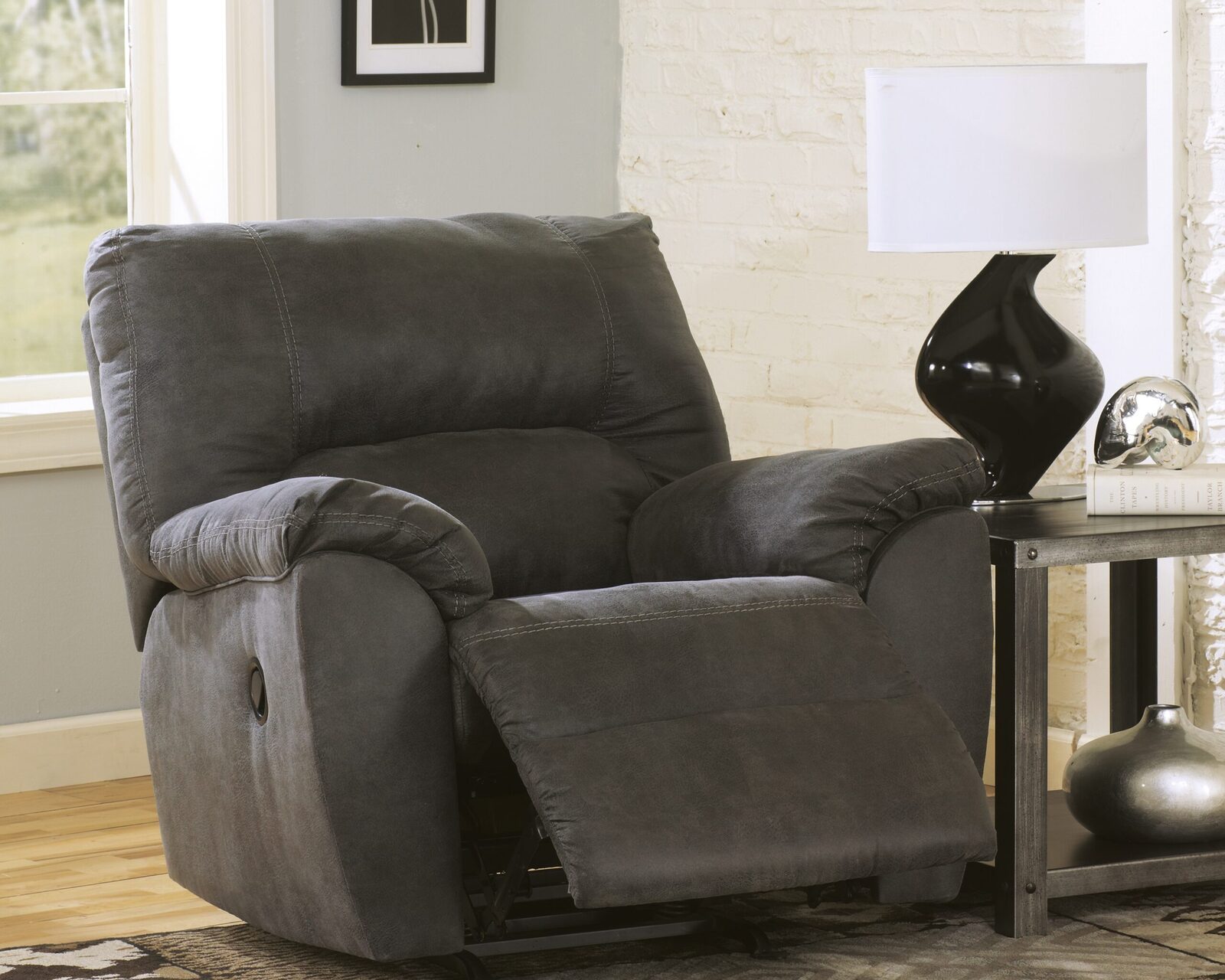 Tambo - Rocker Recliner - Image 8
