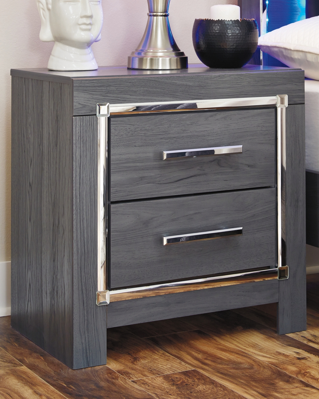 Lodanna - Two Drawer Night Stand - Gray - Image 2