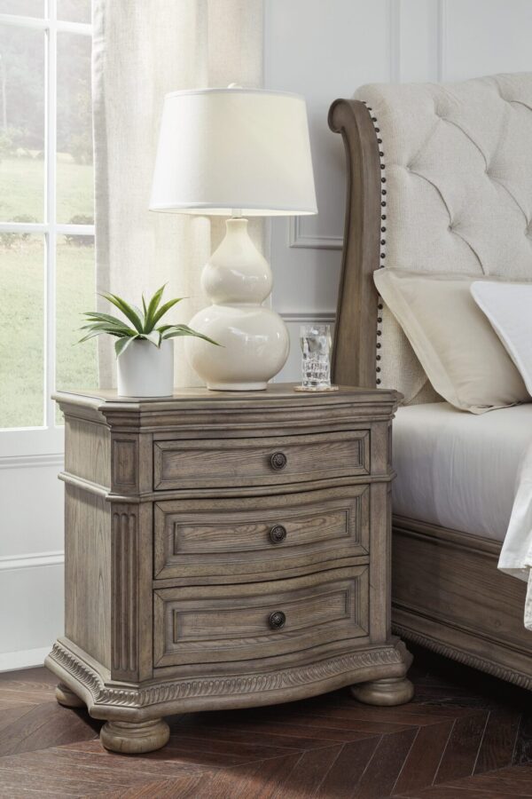 Ardenfield – Three Drawer Night Stand – Light Brown – Mr