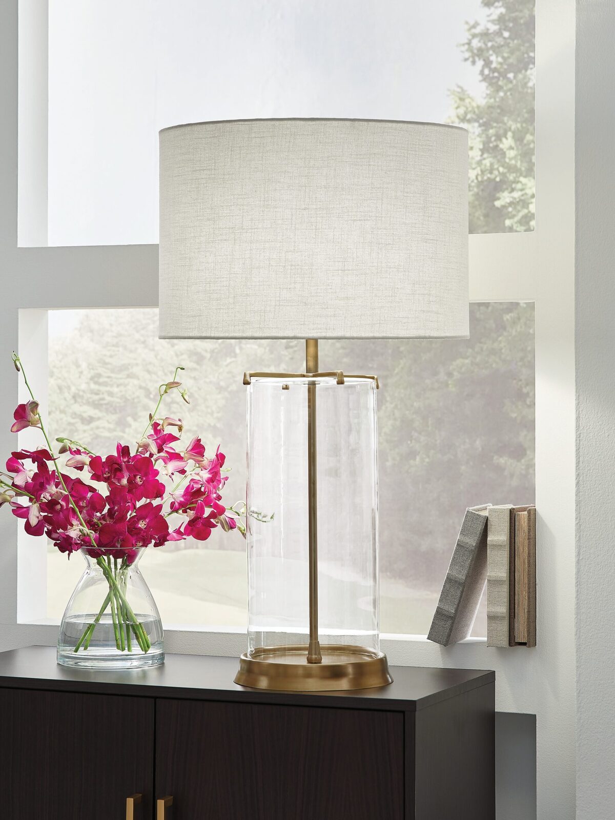 Gizeh - Glass Table Lamp - Clear / Gold Finish - Image 2