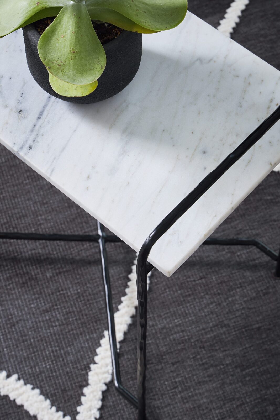 Ashber - Accent Table - White / Black - Image 5