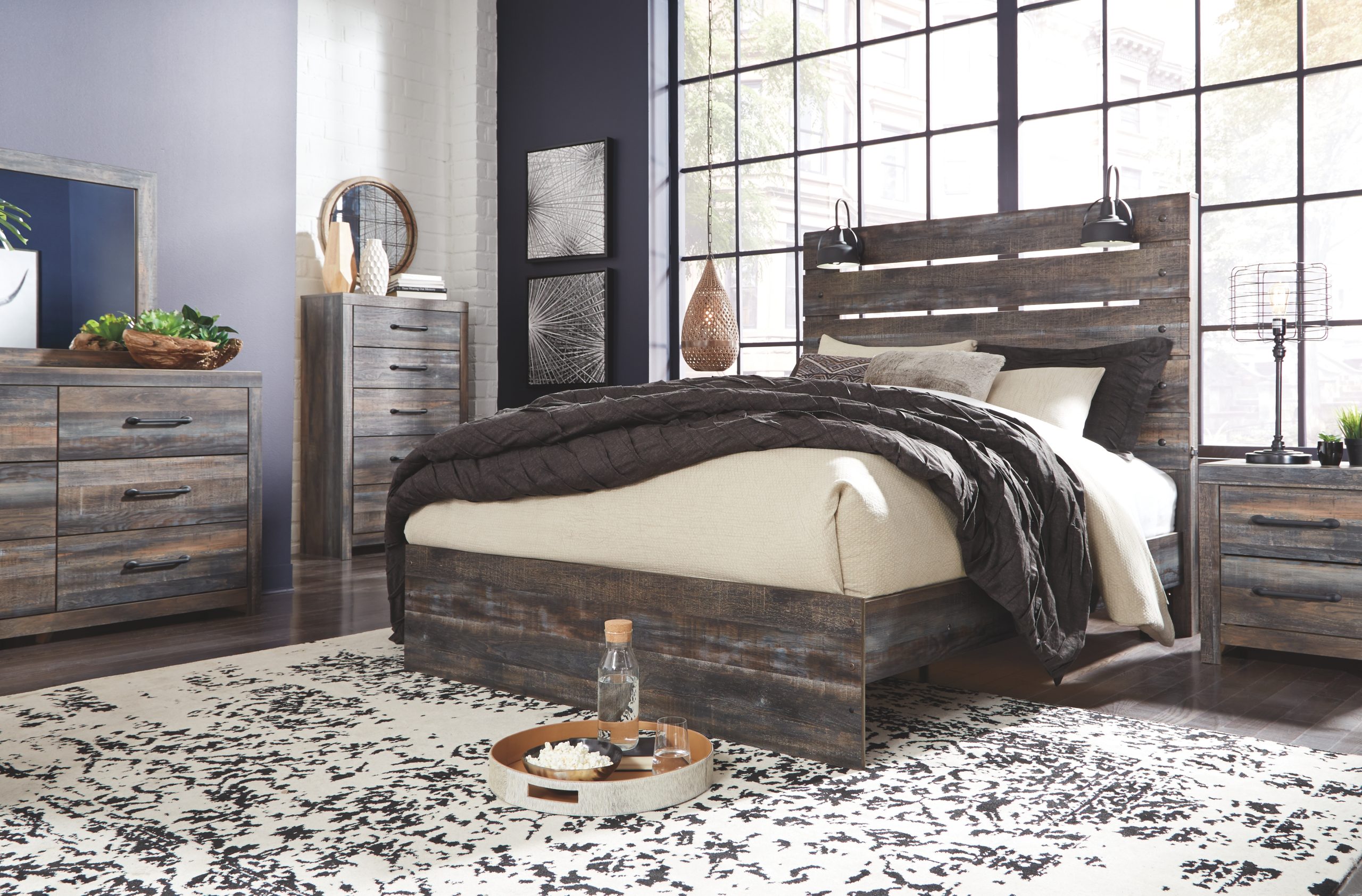 Drystan - Panel Bedroom Set - Image 4