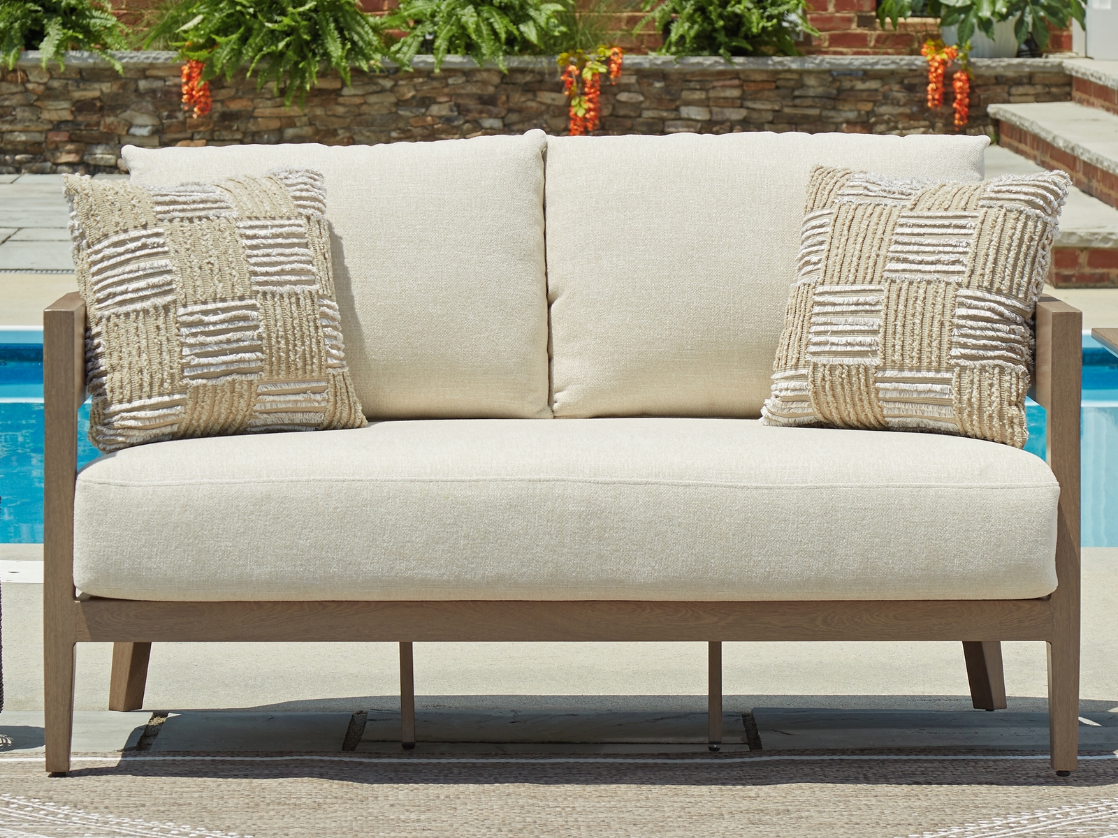 Serene Bay - Loveseat With Cushion - Dark Brown / White - Image 2