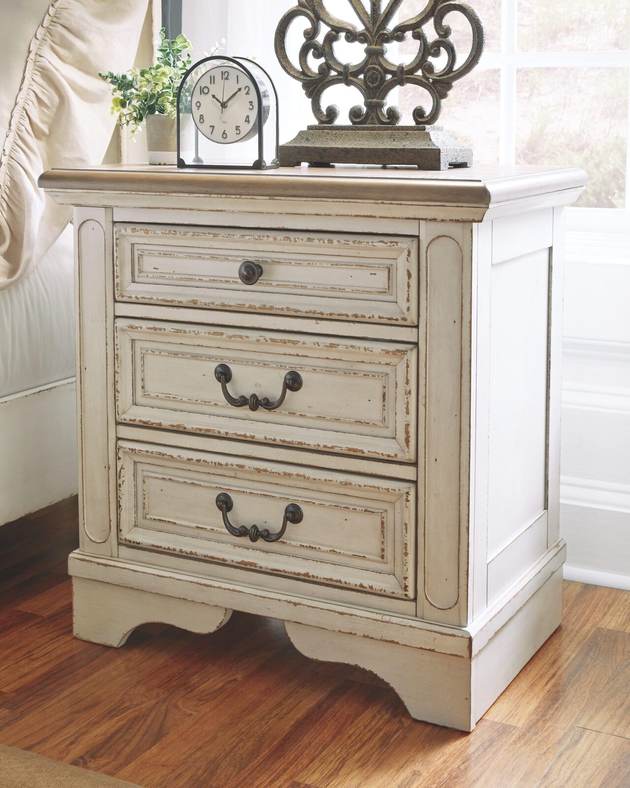 Realyn - Storage Bedroom Set - Image 15