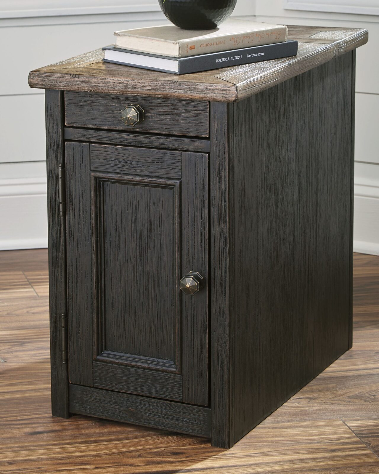 Tyler Creek - Chair Side End Table - Grayish Brown / Black - Image 2