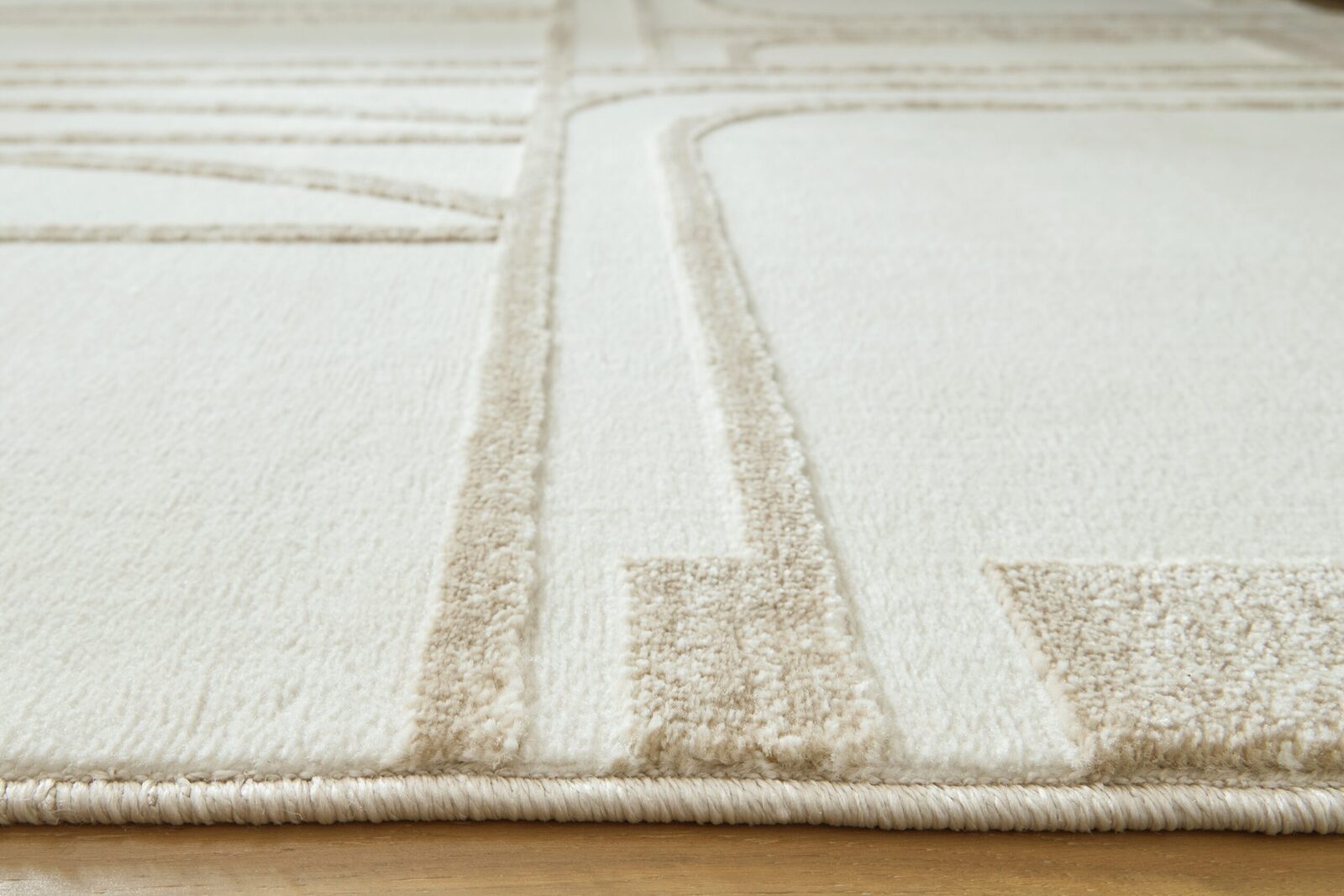 Farongrove - Rug - Image 4
