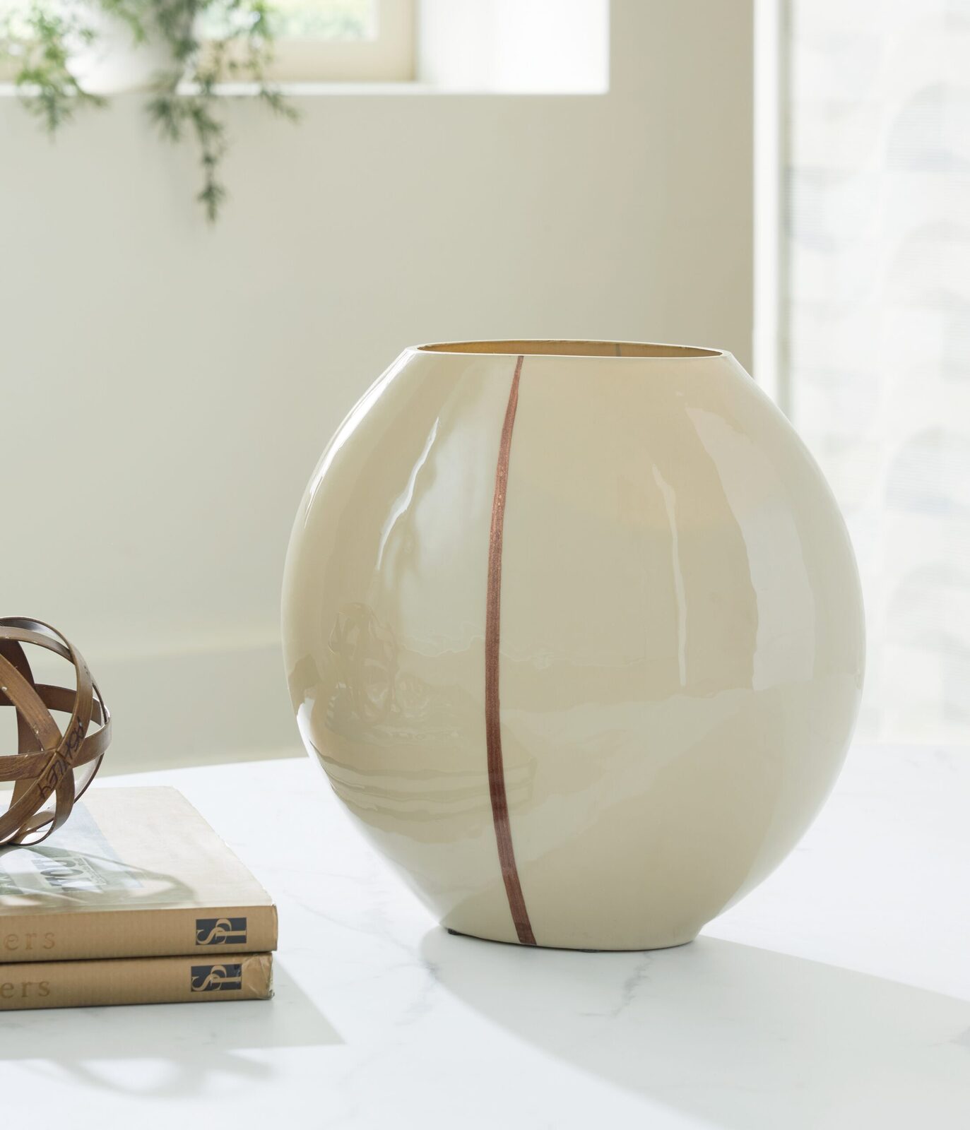Sheabourne - Vase - Image 7
