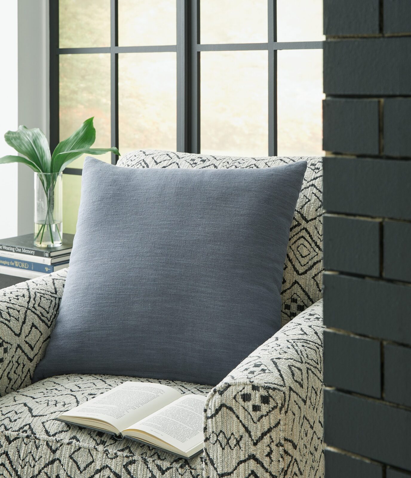 Thaneville - Pillow - Image 4