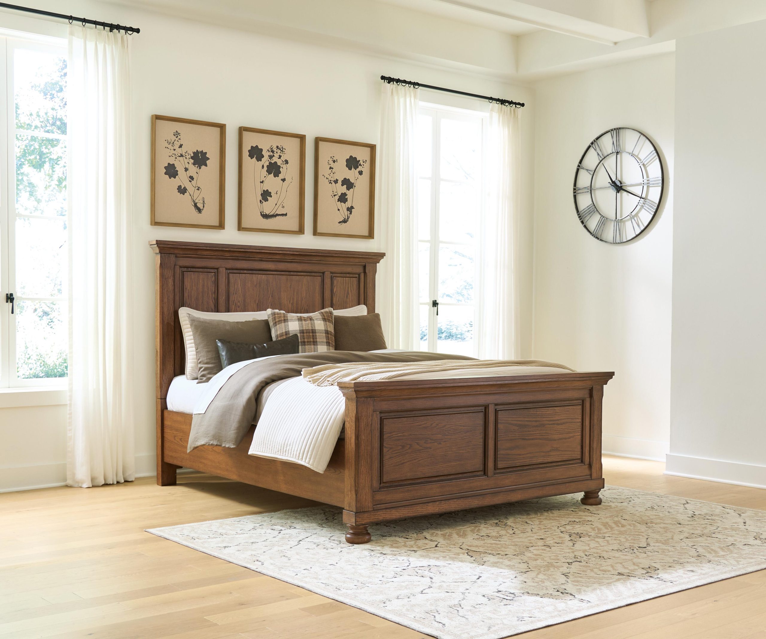 Zackaryn - Panel Bed - Image 2